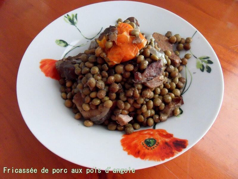 fricassée de porc aux pois d'angole