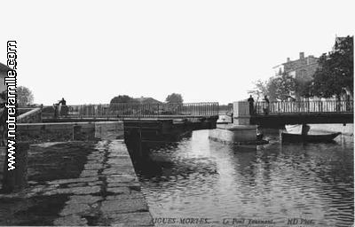 cartes_postales_photo_Le_Pont_Tournant_AIGUES_MORTES_30220_30_30003013_maxi