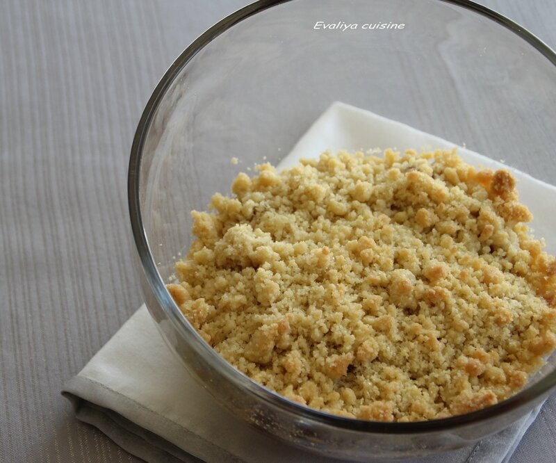 Crumble pommes-poires au vin