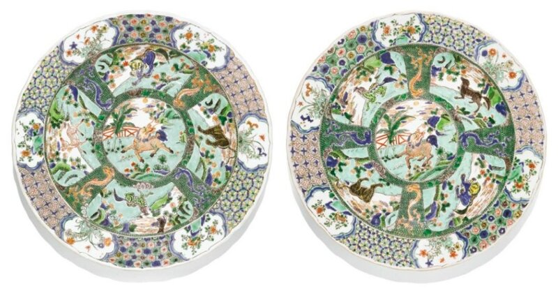 A pair of famille verte mythical beast dishes, Qing dynasty, Kangxi period (1662-1722)