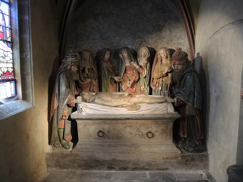 Salers, église Saint-Matthieu, mise au tombeau (15)