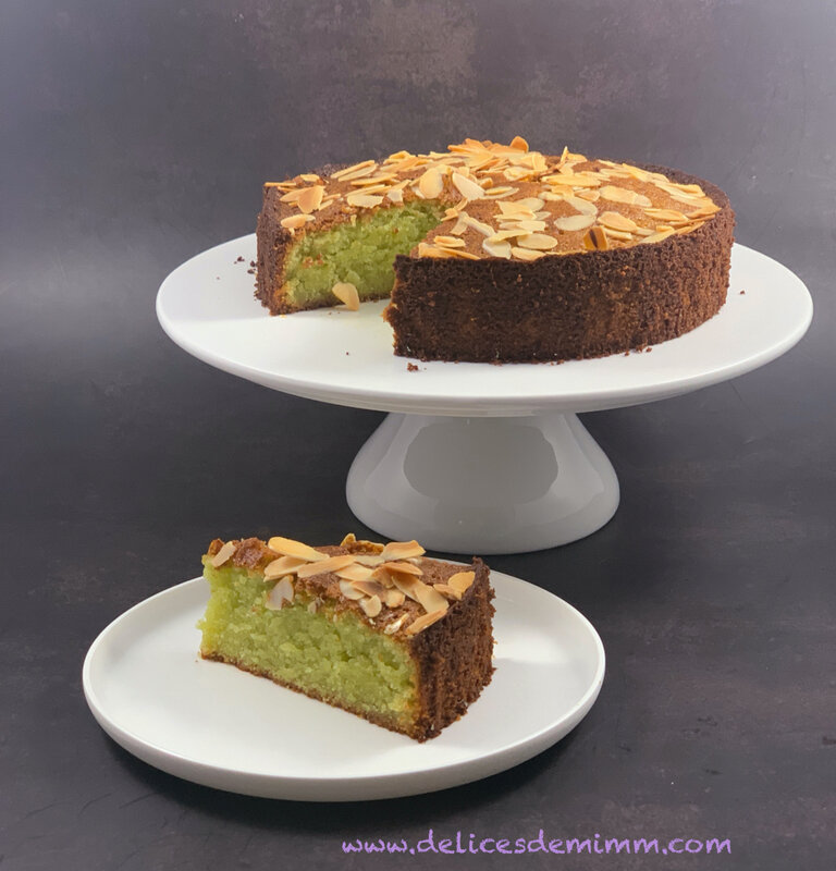 Gâteau fondant aux amandes et aux pistaches 2