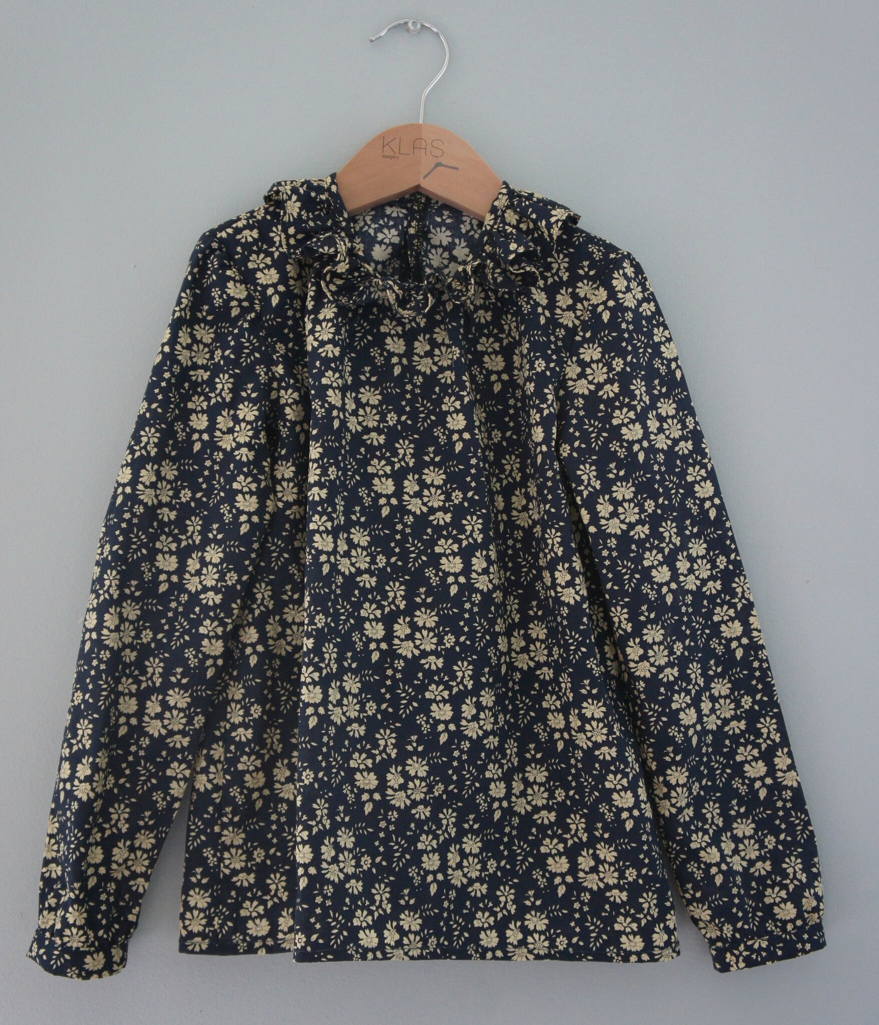 blouse bleue noire 1