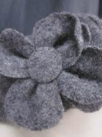 Chapeau AGATHE en laine bouillie gris moyen chiné avec fleur - Doublure coton uni noir - taille 58 (3)