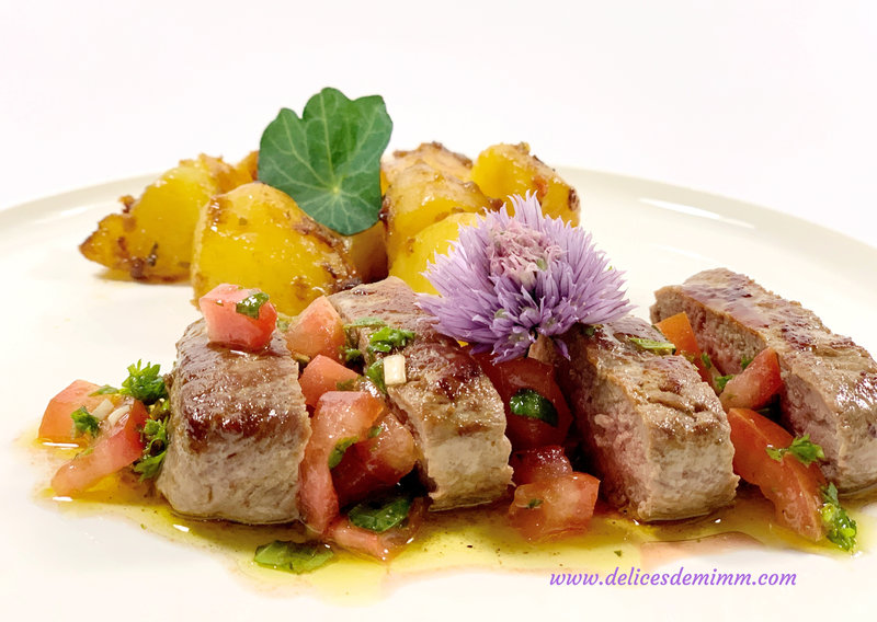 Filet d’agneau et sa sauce vierge