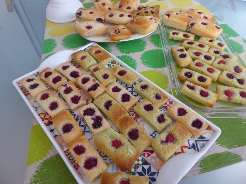FINANCIER FRAMBOISES PISTACHES 