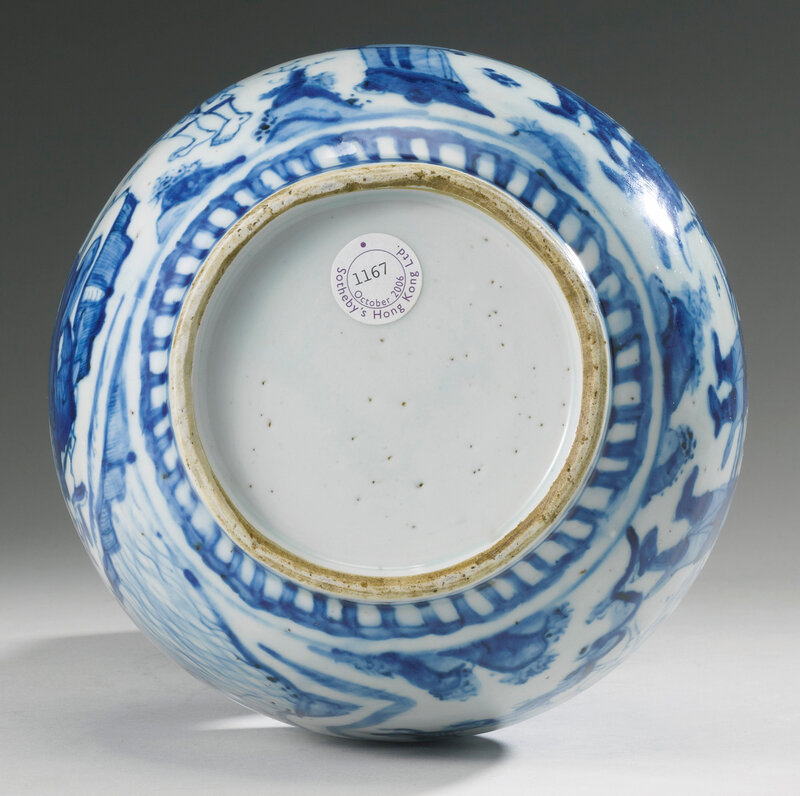 A blue and white double-gourd vase, Ming Dynasty, Jiajing Period (1522-1566)3