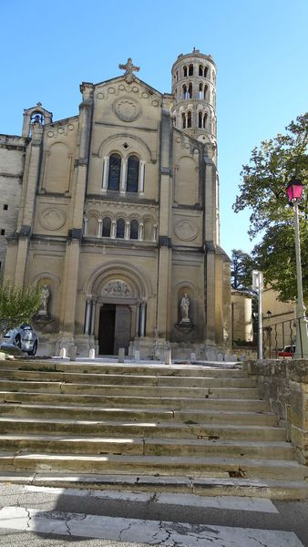 UZES (10) Cathédrale St Théodorit