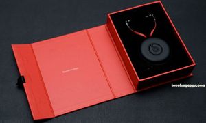 review-headphones-monster-beats-tour-box-open