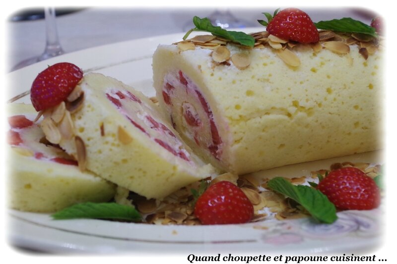 roulé aux fraises-9474
