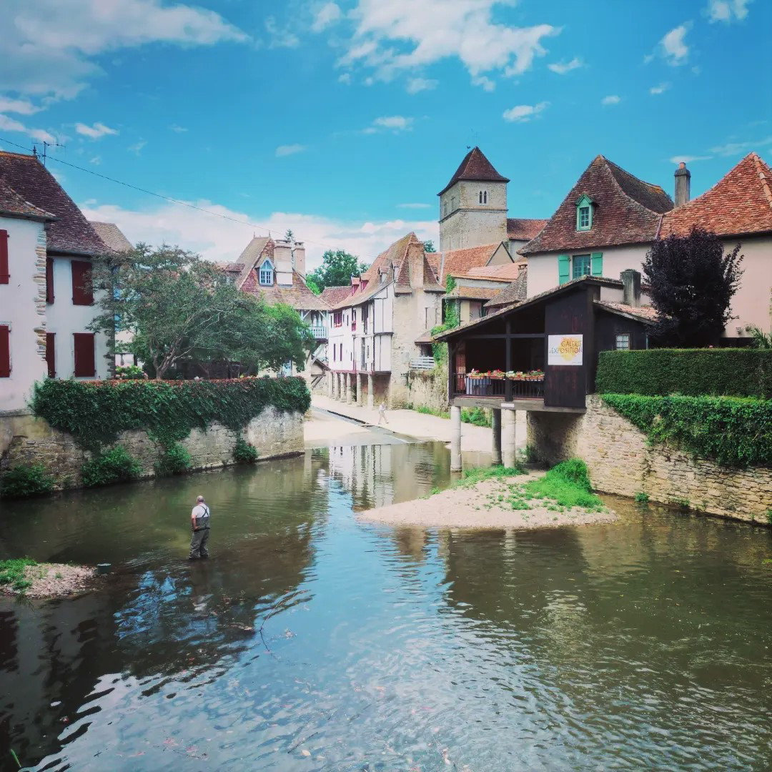 Salies-de-Béarn, centre ville, le Saleys, insta (64)