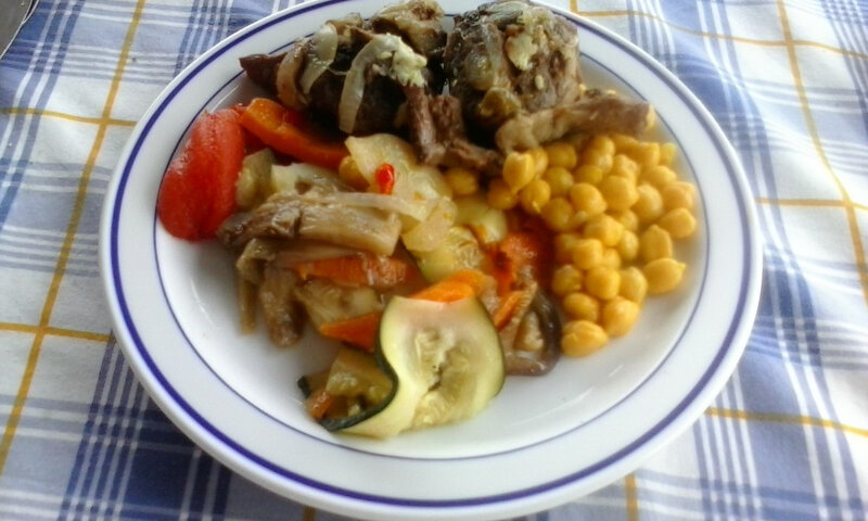 Tajine de mouton aux épices et courgettes aux pois chiches (b)