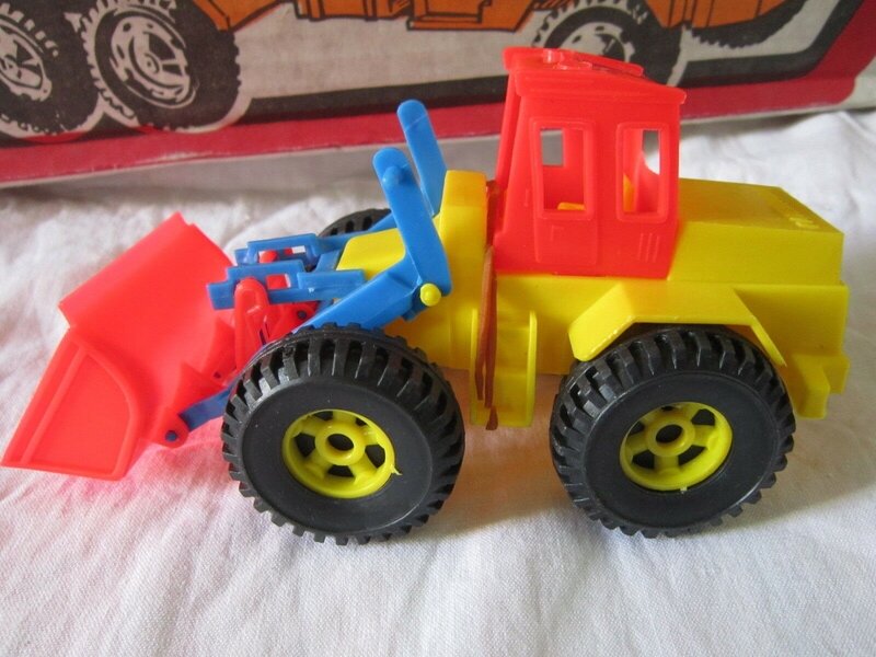 JB 00697