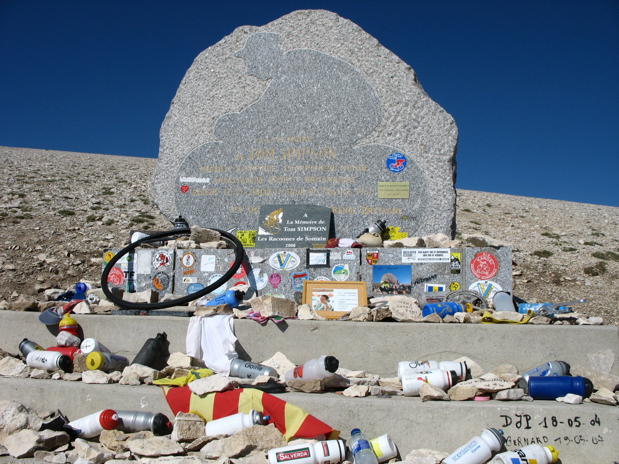 Mont Ventoux, stèle Simpson (84)_1