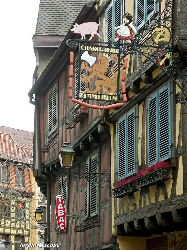 Dans une rue de Colmar