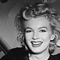 Marilyn Monroe aurait appelé <b>Jackie</b> <b>Kennedy</b> pour lui avouer sa relation avec JFK