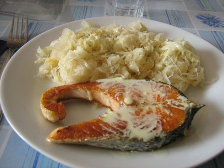 saumon a la plancha, choucroute et sauce légère recettes saumon a la plancha, choucroute et sauce légère