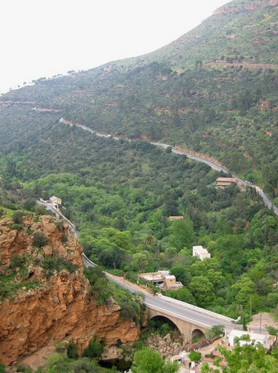 Route Tlemcen-Sidi Bel Abes à El-Ourit