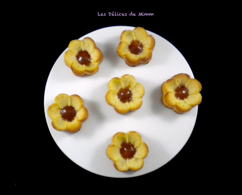 Fleurs aux pommes et au caramel au beurre salé 3