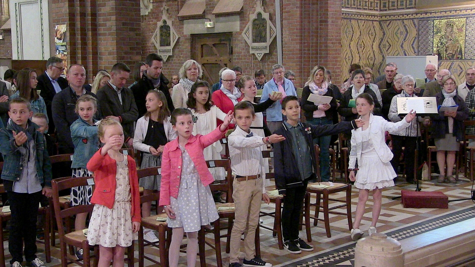 2019-05-12-entrées eucharistie (71)