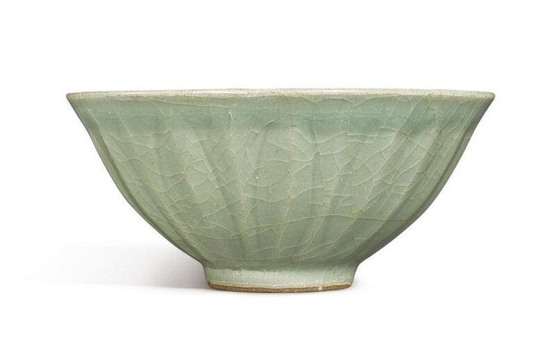 A 'Longquan' 'Guan'-type 'Lotus' bowl, Song dynasty (960-1279)