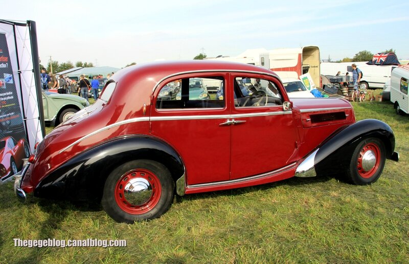 Salmson S4E berline (1938-1951)(32ème Bourse d'échanges de Lipsheim) 02