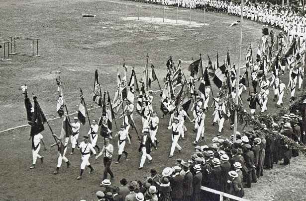 Belfort 1920 CPhoto Gymnastes Défilé Drapeaux Champ de mars BF