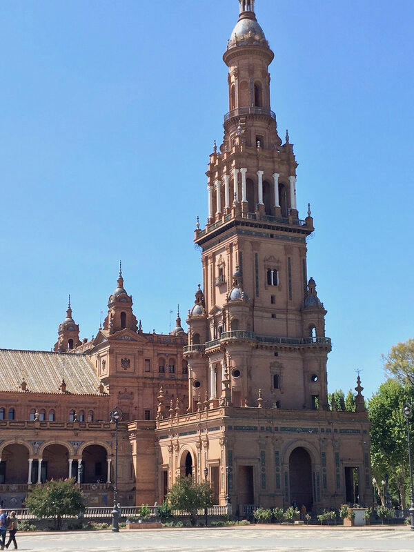 Une des tours de plaza d'espana