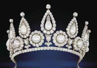 an_historic_pearl_and_diamond_tiara_d5452394h