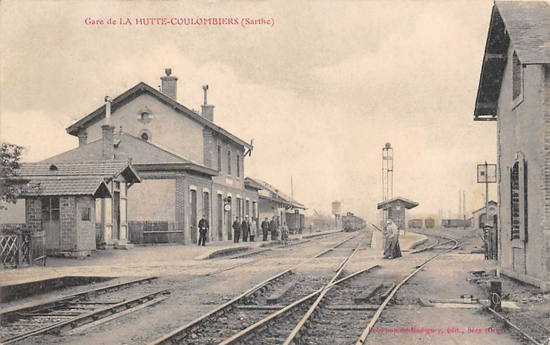 CPA La Hutte Coulombiers La gare