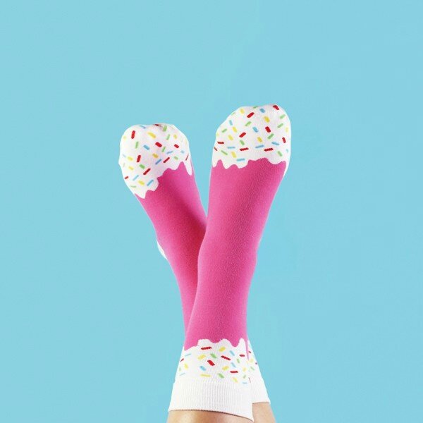 chaussettes-donuts-fraise-doiy