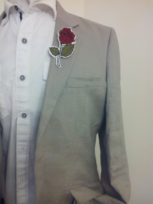 BOUTONNIERE ROSE BRODEE URBAN STYLE CARTOON AMD A COUDRE (6)