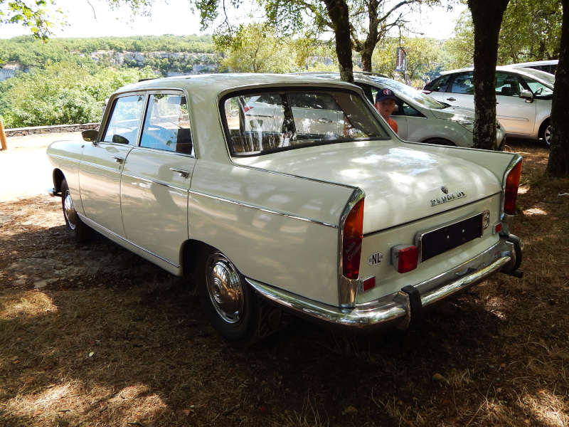 Peugeot404ar1