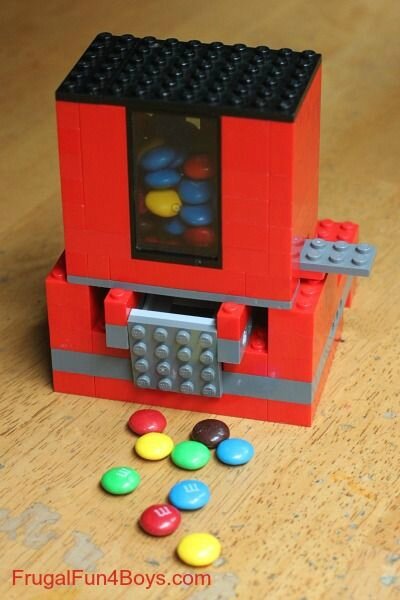 distributeur de bonbons lego
