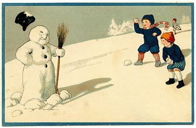 bonhomme de nege recevant boules de neige