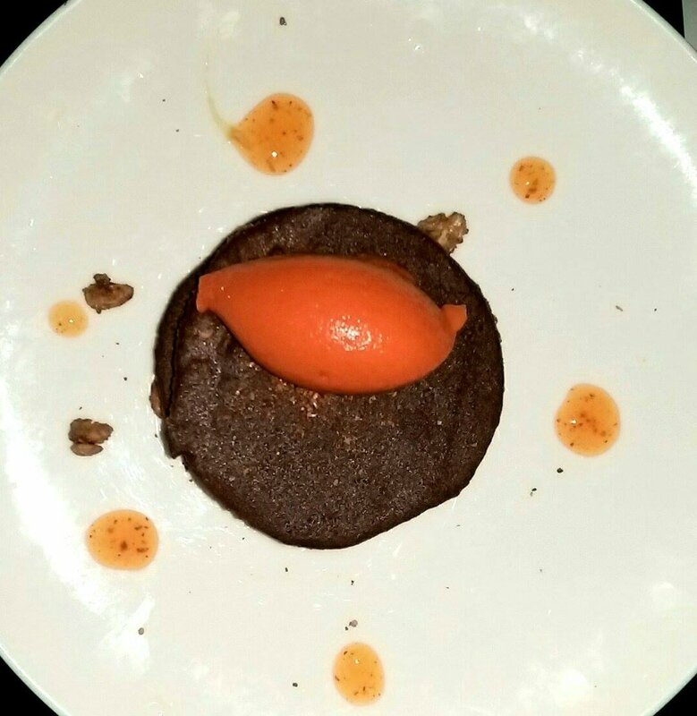 Fondant au chocolat, glace poivron rouge