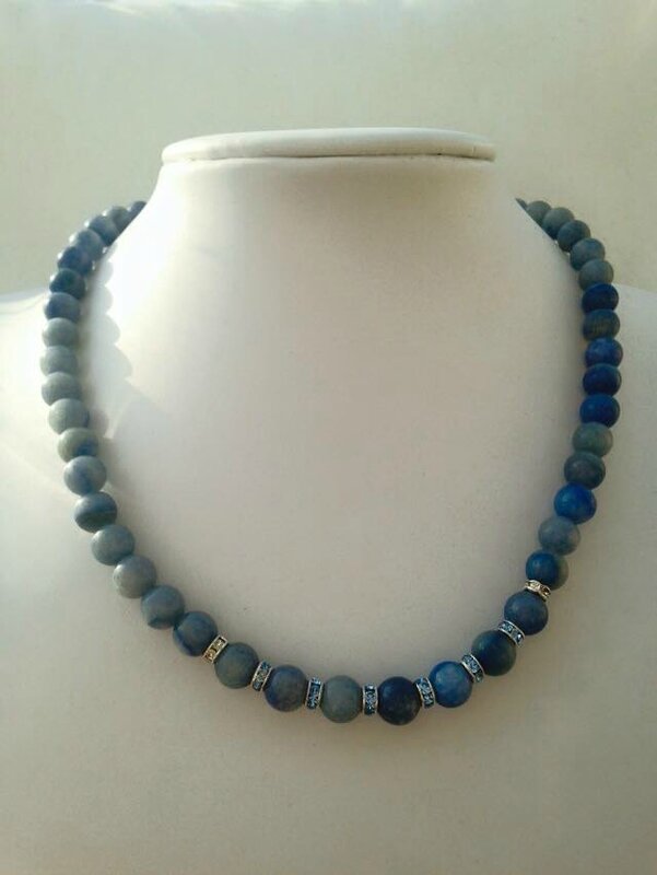 collier bleu maman