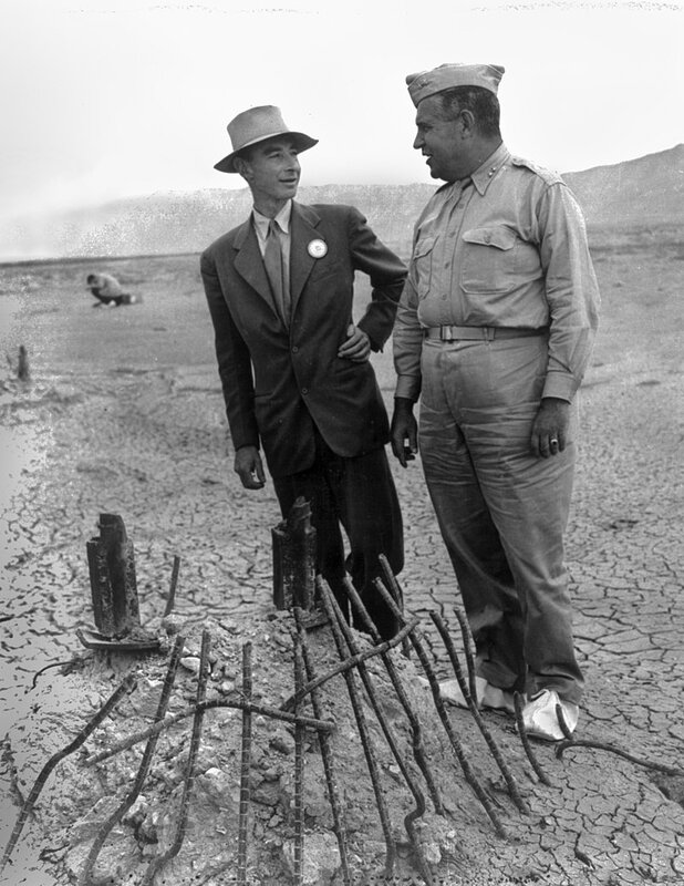 800px-Trinity_Test_-_Oppenheimer_and_Groves_at_Ground_Zero_002