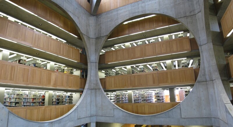 Phillips_Exeter_Library,_New_Hampshire_-_Louis_I__Kahn_(1972)b