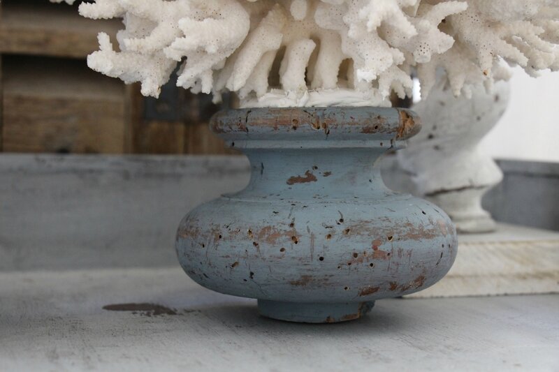 Corail ancien monté sur socle XVIIIe patiné shabby gustavien