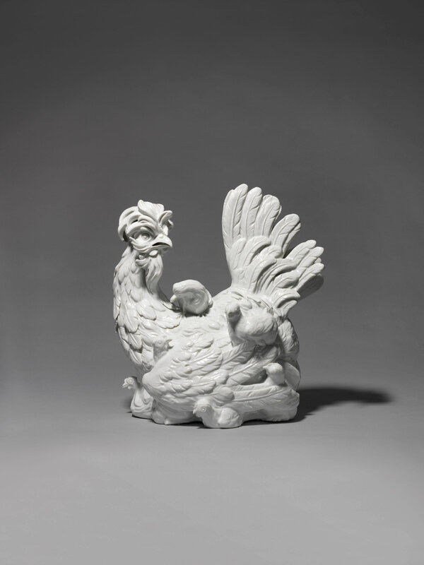 2019_CKS_17042_0108_000(a_meissen_white_porcelain_model_of_a_hen_with_her_chicks_1732)