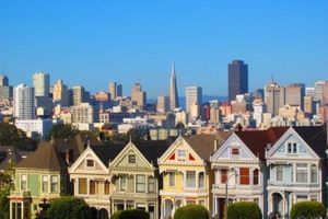 15593607_san_francisco_alamo_square_the_painted_ladies_and_the_skyline