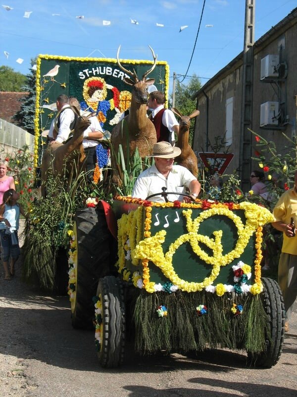 Moulins-Engilbert, comice, char, la saint Hubert (58)