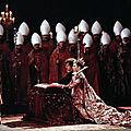 La <b>Reine</b> <b>Margot</b>, de Patrice Chéreau (1994) : de la sueur, du sang, des larmes, et Virna Lisi