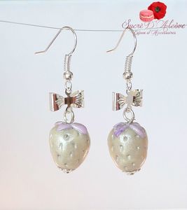 Boucles d'oreilles gourmandes fraises argentées (1)