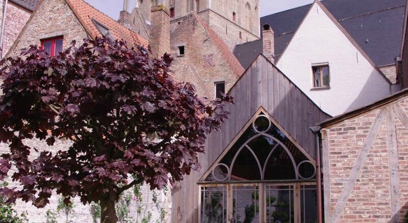 VUE DU JARDIN DE CANAL DE LUXE BRUGES