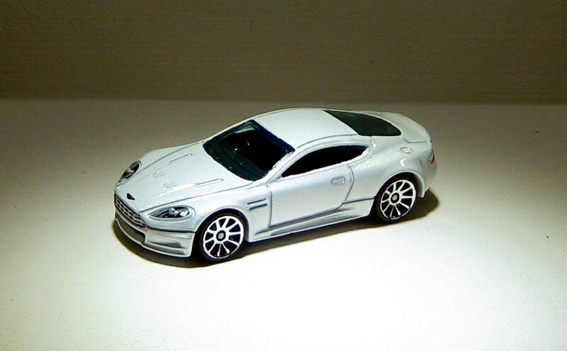 Aston martin DBS (Hotwheels 2013)