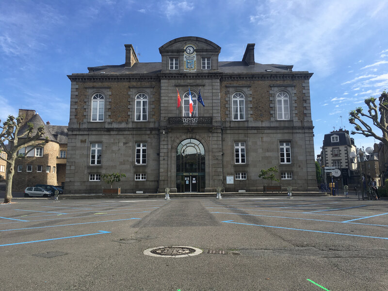 Avranches_hotel de ville_mairie_place Littre_2020