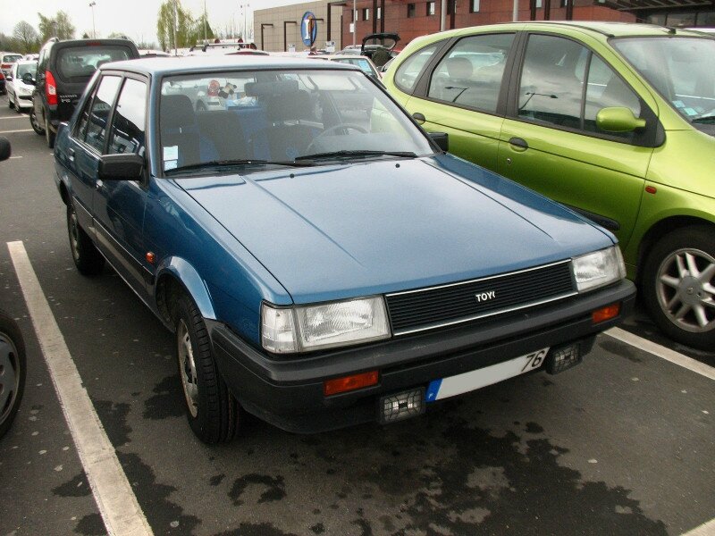 ToyotaCorollaDXav1