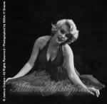 1957-01-27-Red_Sitting-044-1-marilyn_monroe_RS_27